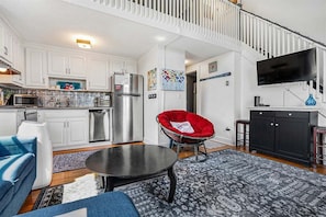 Interior - Opera House Loft 25 - Bethel Village (Bethel)