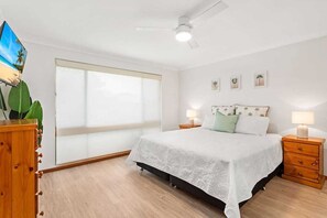 3 chambres, bureau, fer et planche à repasser, Wi-Fi gratuit