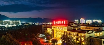Jinggu Yingjiang International Hotel