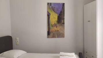 1 habitación, caja de seguridad en la habitación y cuna de viaje