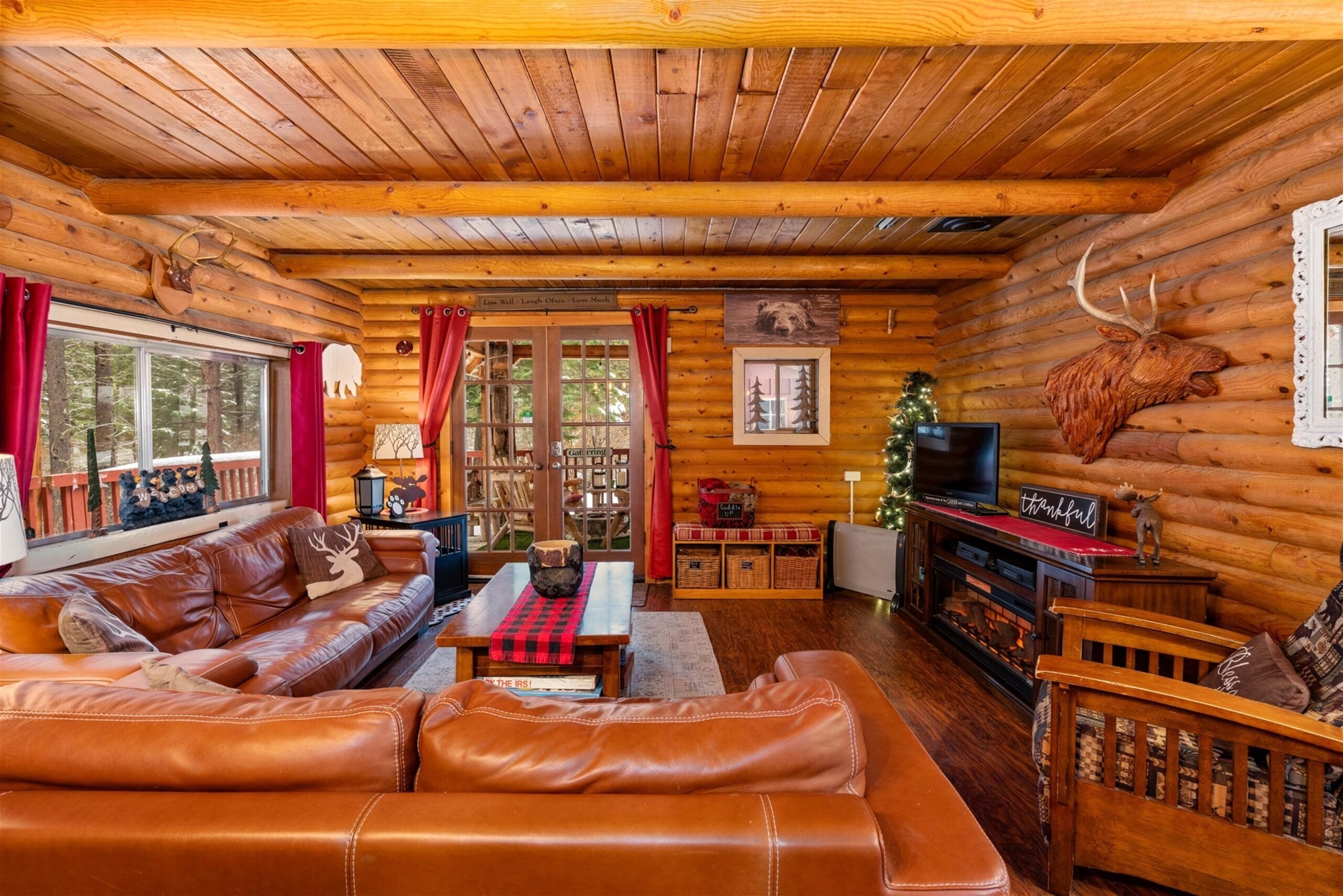 Télévision, cheminée