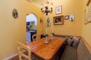 Condo, 2 Bedrooms | Dining