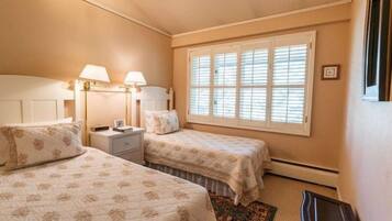 Condo, 2 Bedrooms | 2 bedrooms, free WiFi