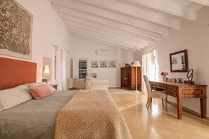 4 chambres, fer et planche à repasser, Wi-Fi gratuit, draps fournis