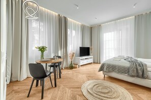 Studiosvit Senior | Strykjärn/strykbräda, gratis wi-fi och sängkläder