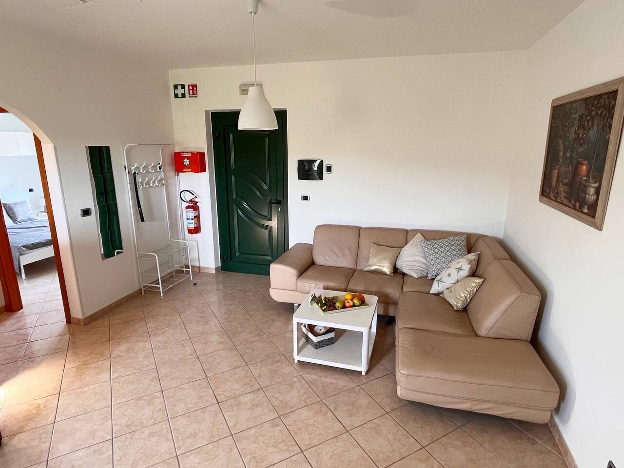 Smart-TV, Kamin, Bücher
