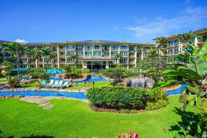 Exterior - Luxurious 1BR Garden Unit, AC, Steps to Beach, Waipouli Resort in Kapaa (Kapaa)