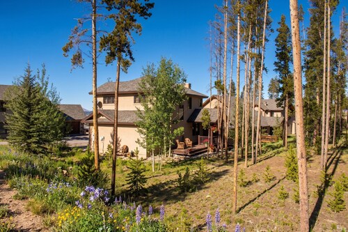 500 North Lupine Spacious & modern 3 bedroom, pet friendly in Fraser