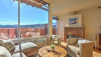 TV connectée, cheminée