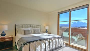 Bureau, fer et planche Ă repasser, Wi-Fi, draps fournis