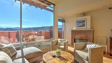 TV connectée, cheminée