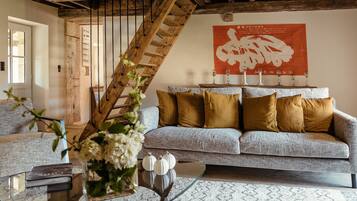 Design House, Ensuite | Lounge