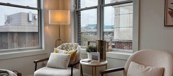 Penthouse on Park - 501 | Best Location!