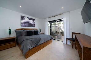 3 bedrooms, iron/ironing board, WiFi, bed sheets - Ocean view villa with pool in Quivira (Cabo San Lucas)