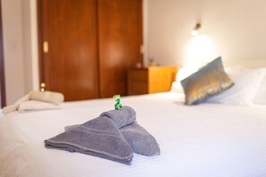 1 habitación, tabla de planchar con plancha, wifi gratis y ropa de cama 