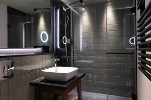 Bathroom - Hôtel Les Artistes (Paris)