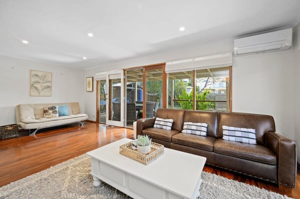 Televisión, chimenea, Netflix y servicios de streaming 