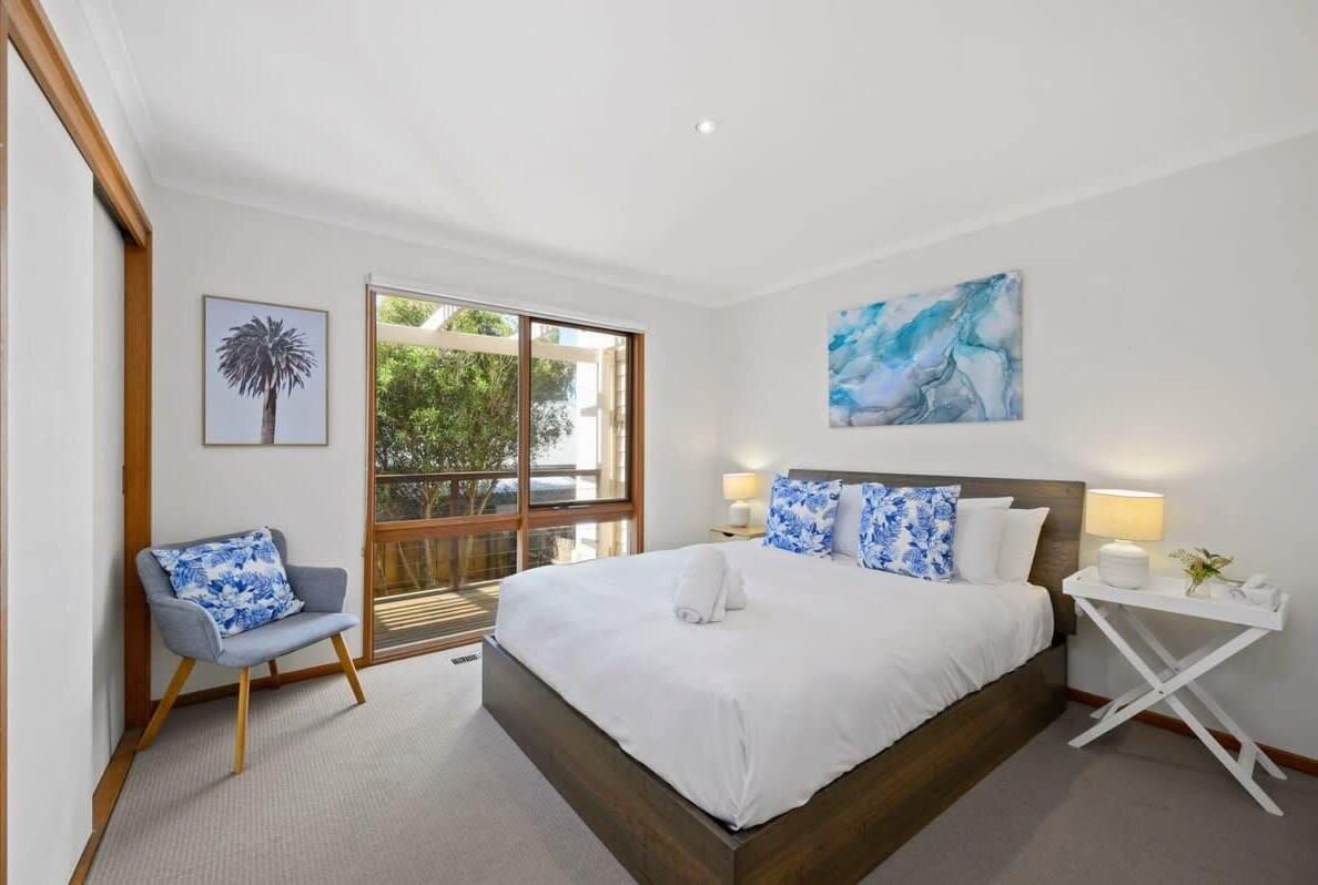 3 bedrooms, iron/ironing board, travel crib, WiFi