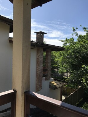 Property grounds - House in Guaratuba, a few meters from the beach. (SP)