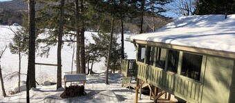 4 season lakefront house on Twitchell Pond, private dock- near skiing