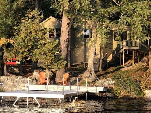 4 season lakefront house on Twitchell Pond, private dock- near skiing