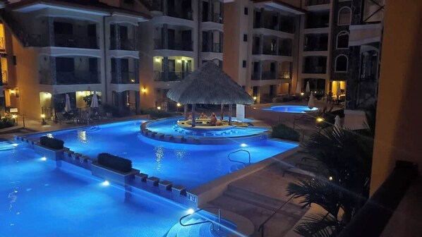 Outdoor pool, a heated pool