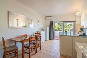 Dining - VILAMOURA COSY 2 WITH POOL by HOMING (Vilamoura)