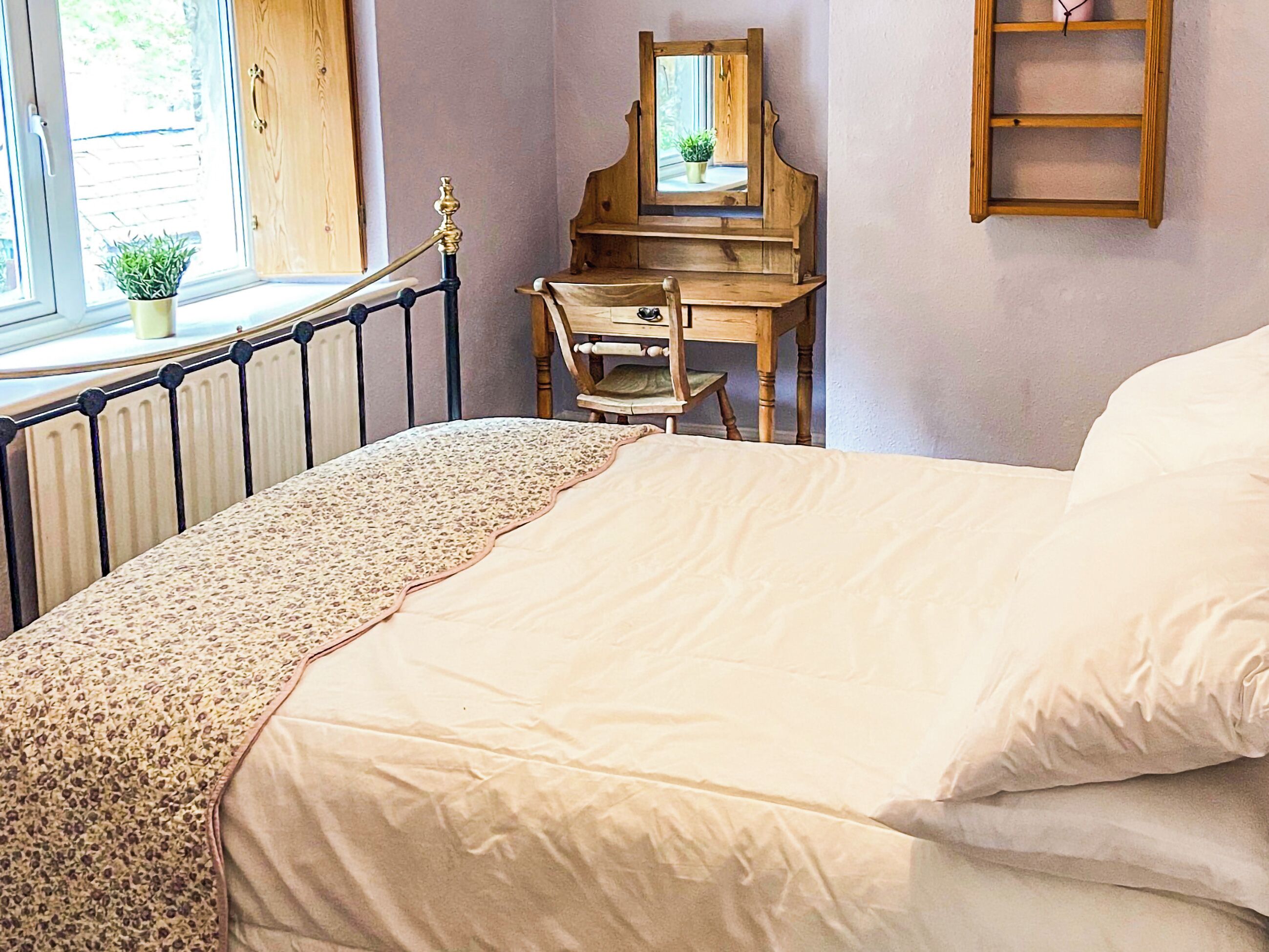 3 bedrooms, WiFi (free), bed sheets