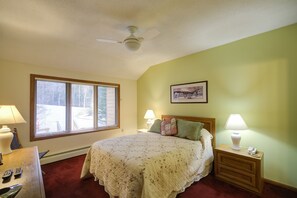 2 bedrooms, WiFi, bed sheets