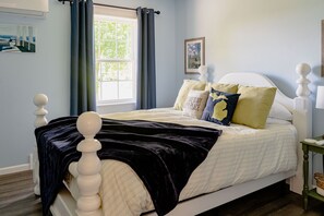 3 bedrooms, iron/ironing board, travel crib, free WiFi