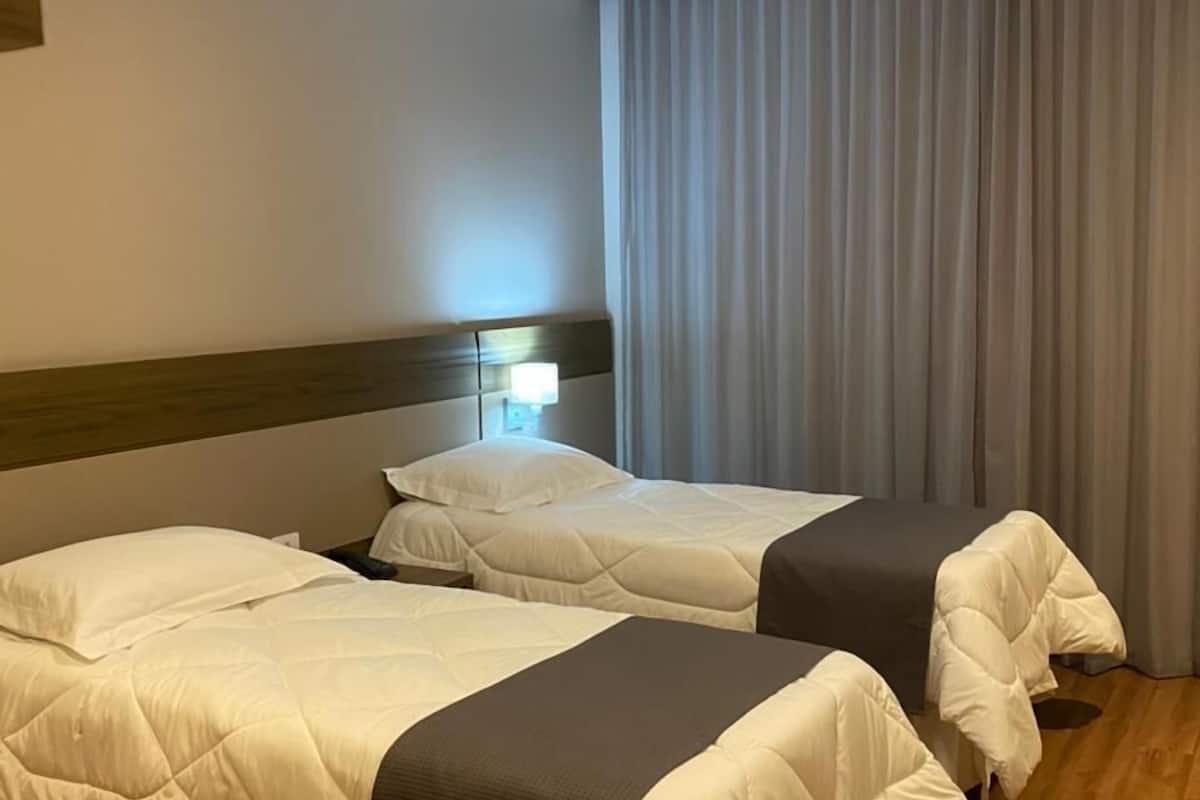 executive single room | minibar, in-room safe, desk, laptop workspace