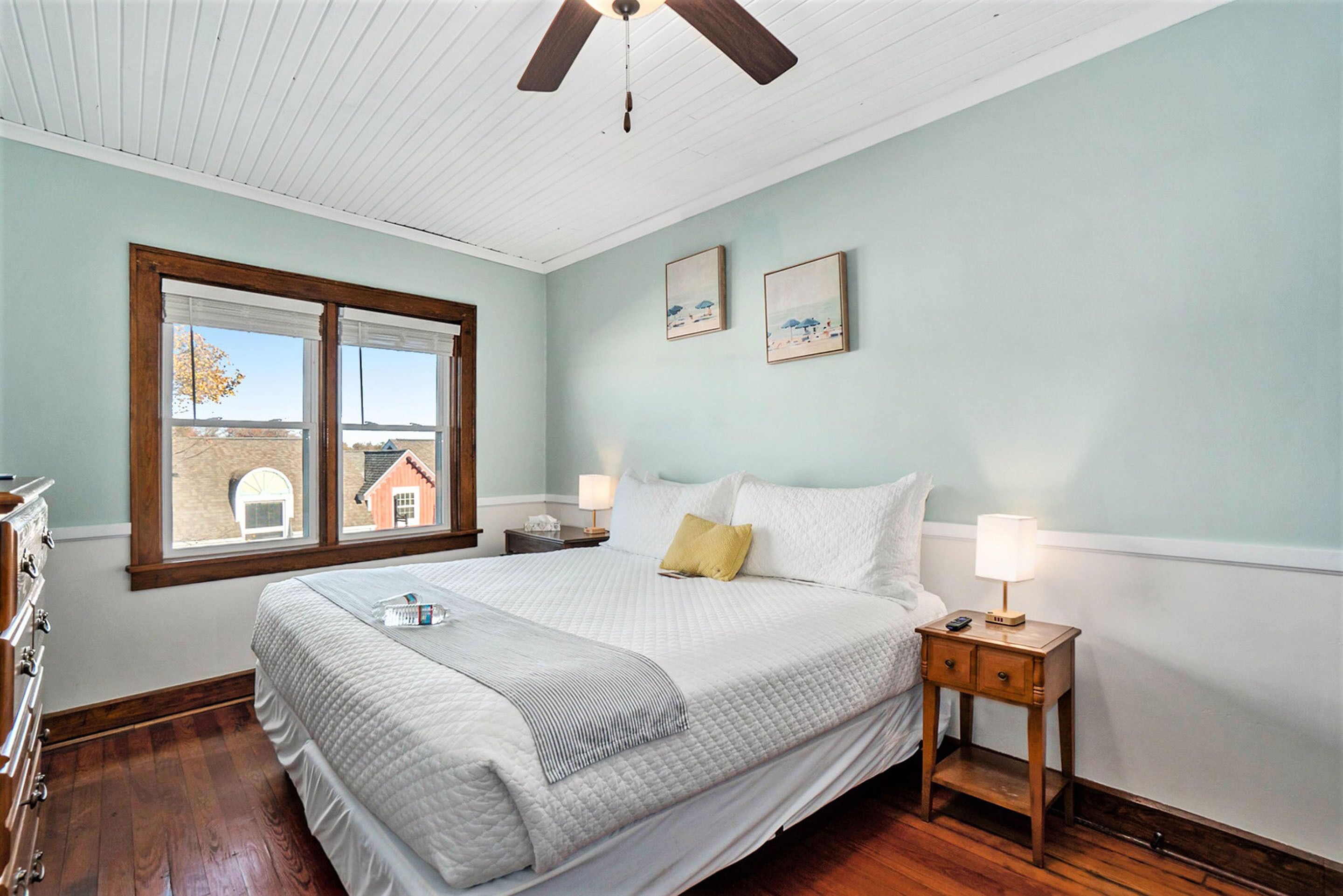 Standard King | Individually decorated, individually furnished, blackout drapes