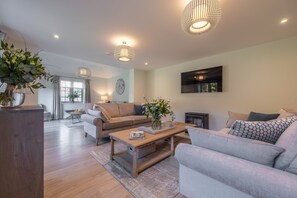 TV - Bluebell Cottage, Thornham, Norfolk (Thornham)