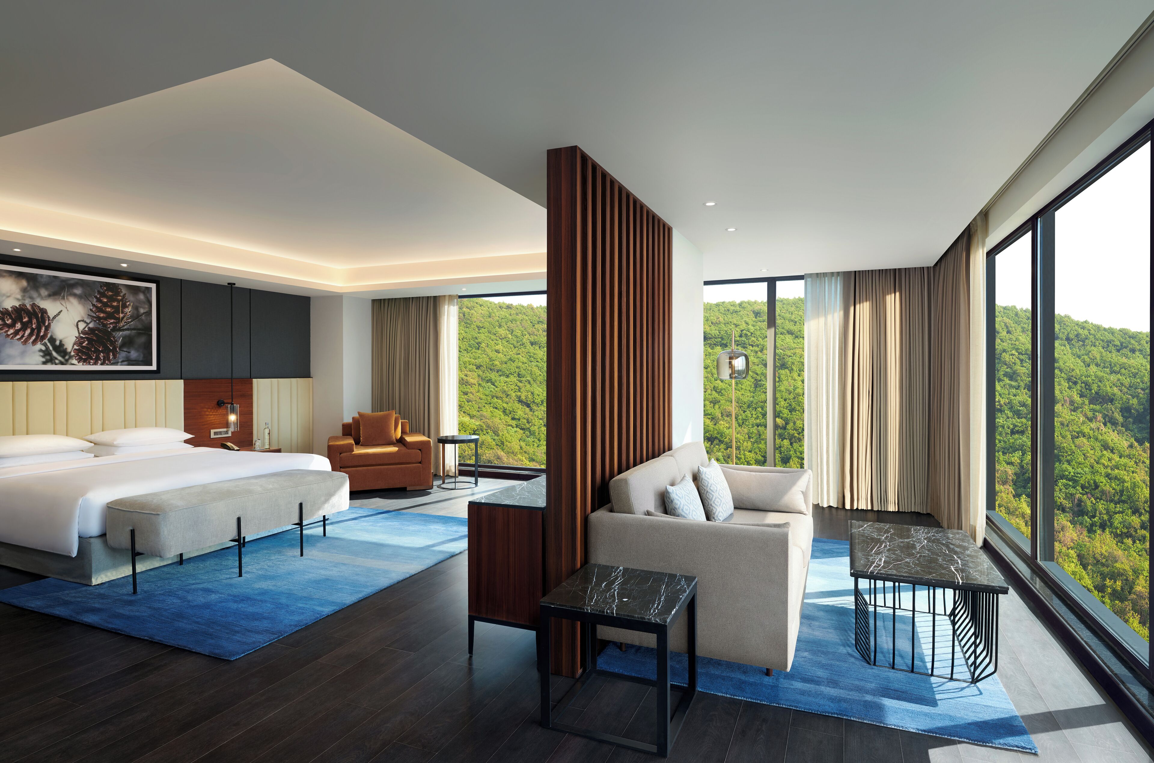 Regency, Suite