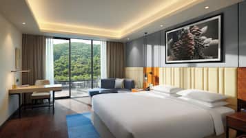 Sängtillbehör av högsta kvalitet och värdeförvaringsskåp på rummet