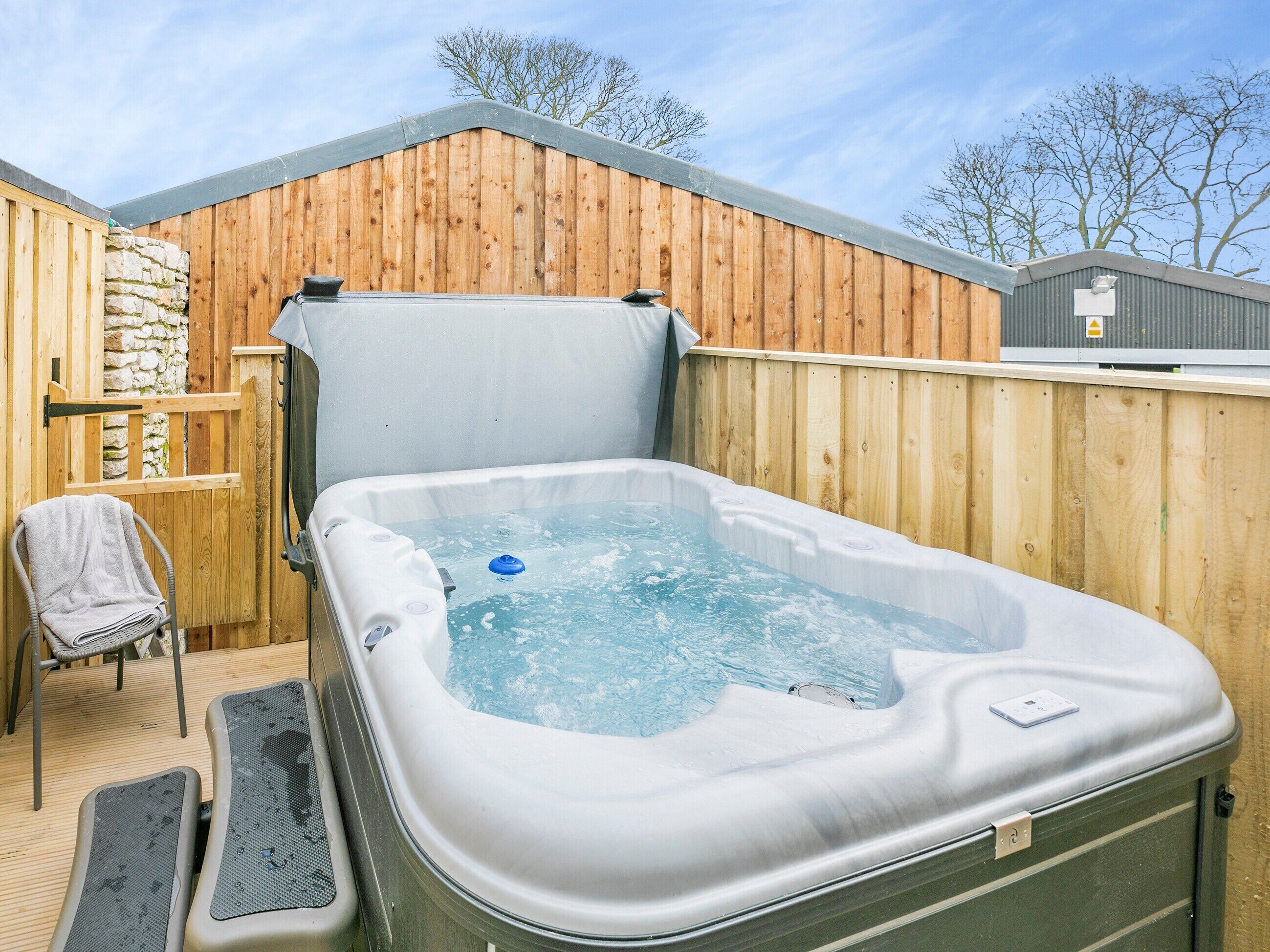 2 bedroom accommodation in Heathcote
