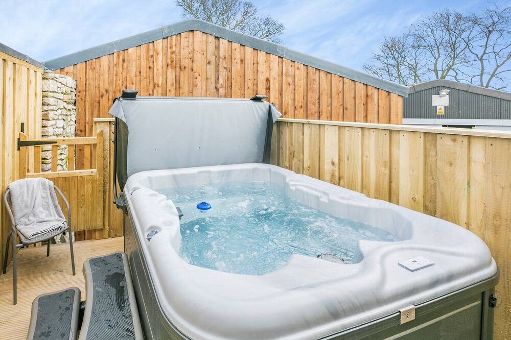 2 bedroom accommodation in Heathcote