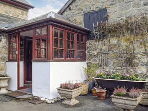 تفاصيل الفندق من الخارج