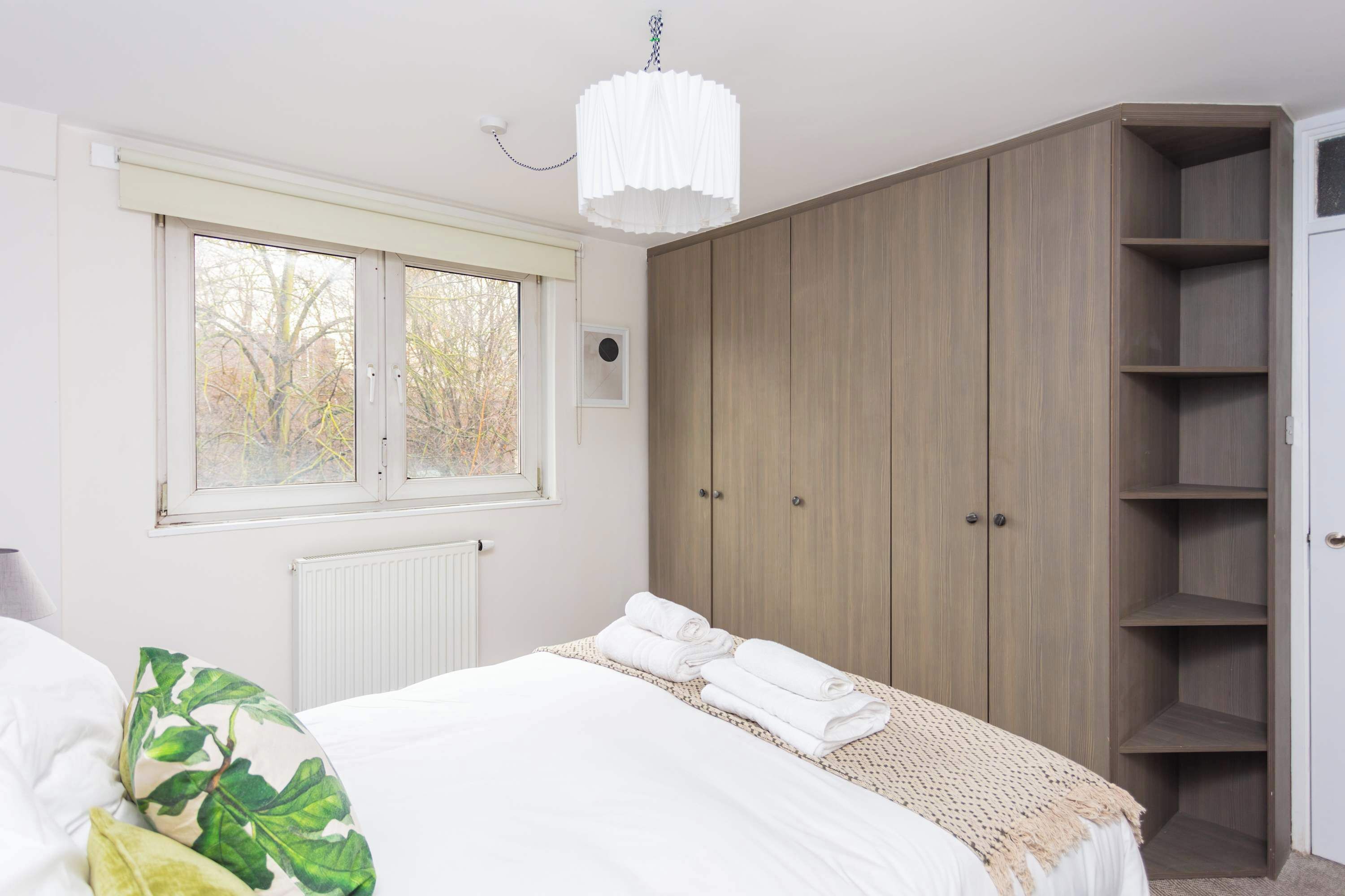 3 bedrooms, iron/ironing board, Internet, bed sheets