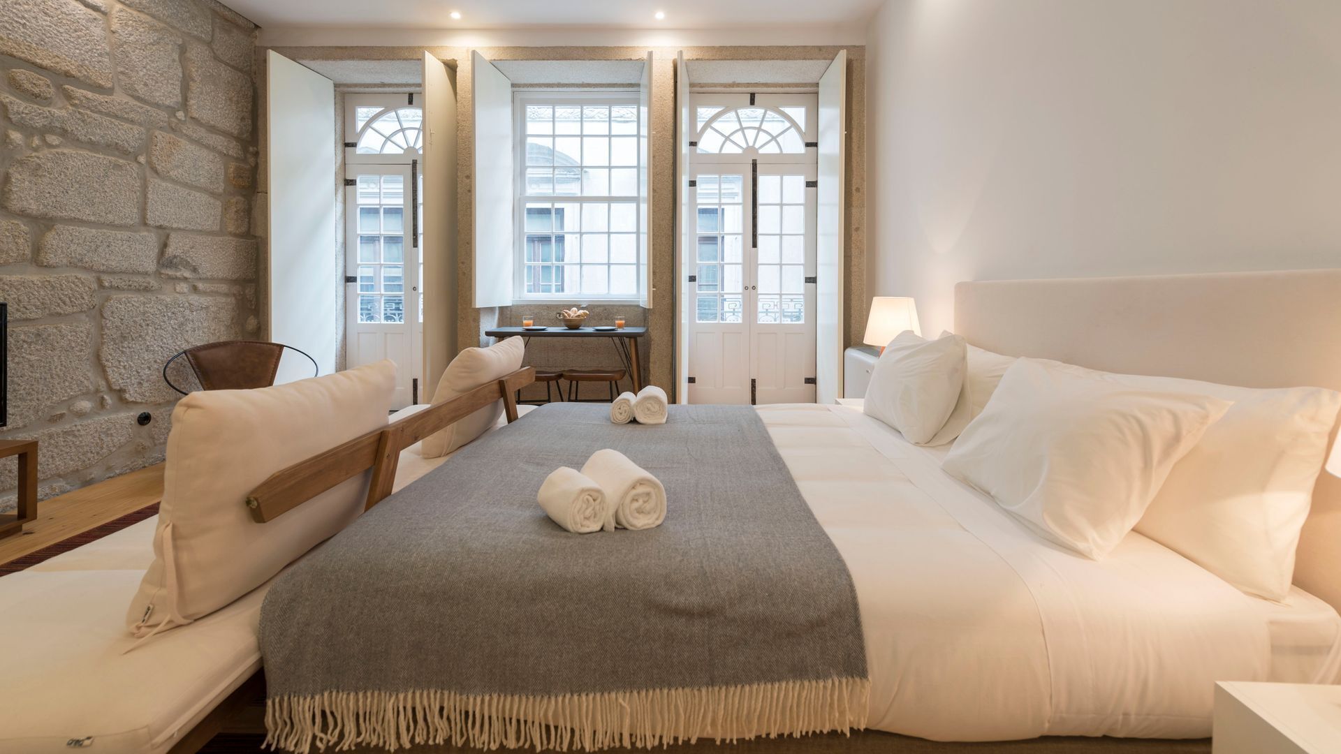 Free WiFi, bed sheets