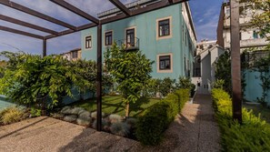 Property grounds - Central Studio w/ Pool & Patio by LovelyStay (Porto)