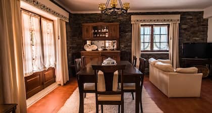 Quinta da Vela - Four Bedroom House, Sleeps 8