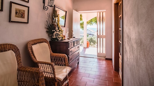 Quinta da Vela - Four Bedroom House, Sleeps 8