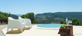 Bee Moinho - One Bedroom House, Sleeps 3
