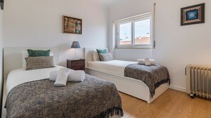3 bedrooms, iron/ironing board, free WiFi, bed sheets - Sintra Mountain View by LovelyStay (Sintra)