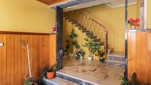 Interior - Sintra Mountain View by LovelyStay (Sintra)