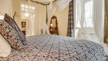 Wi-Fi de cortesia, roupa de cama