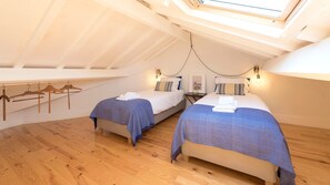 3 bedrooms, iron/ironing board, free WiFi, bed sheets - Top floor Balcony Apartment by LovelyStay (Porto)