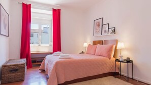 3 habitaciones, tabla de planchar con plancha y wifi gratis 