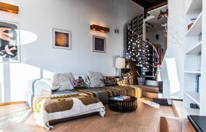 Televisie en een open haard